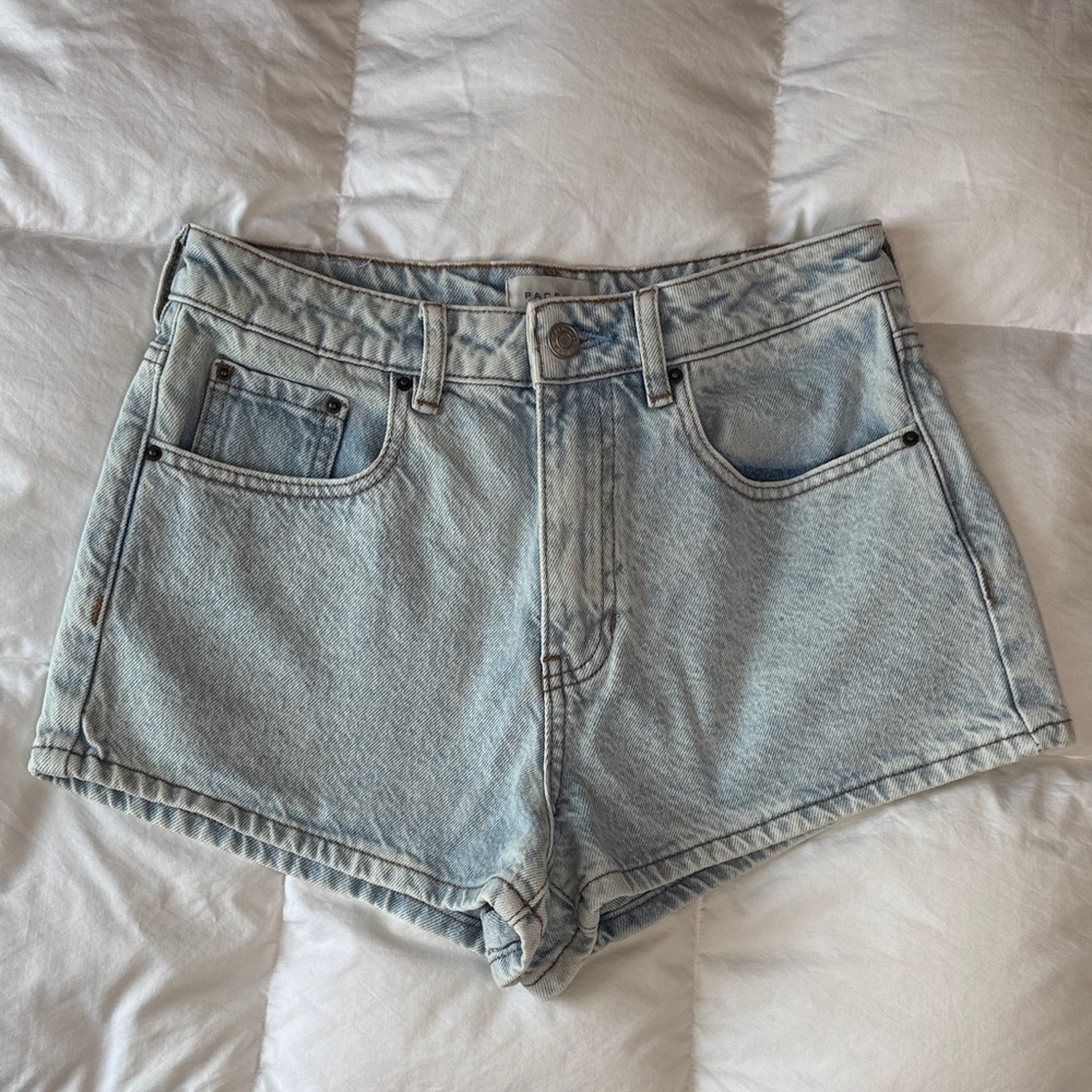Pacsun Light Wash Denim Women’s Shorts Size 27